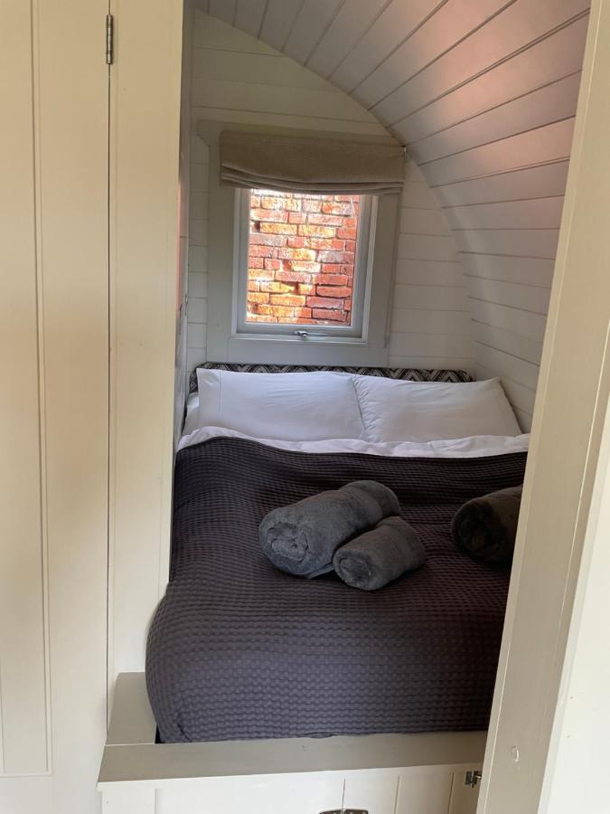 Secluded Cosy Luxury Pod With Wood Fired Hot Tub Hotel Shrewsbury Exterior foto