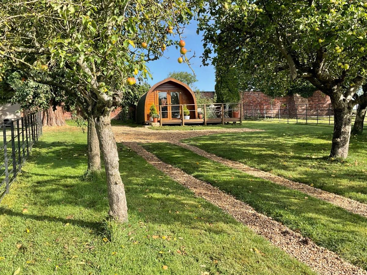 Secluded Cosy Luxury Pod With Wood Fired Hot Tub Hotel Shrewsbury Exterior foto