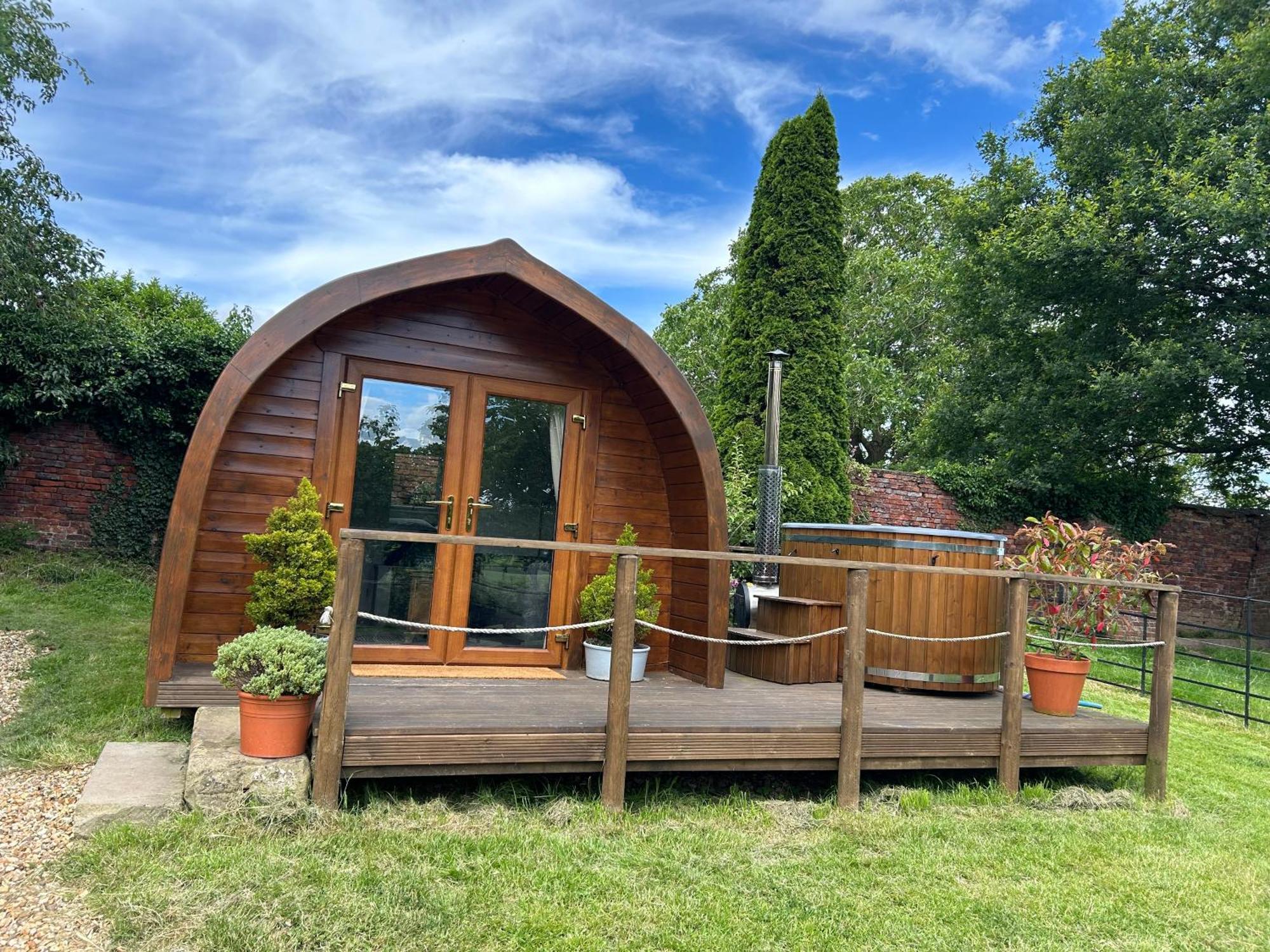 Secluded Cosy Luxury Pod With Wood Fired Hot Tub Hotel Shrewsbury Exterior foto